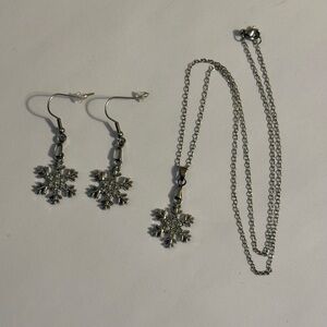 Snowflake Rhinestone Silver Tone Necklace Earrings Set